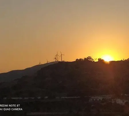 Leros 'sundown' בית נופש *